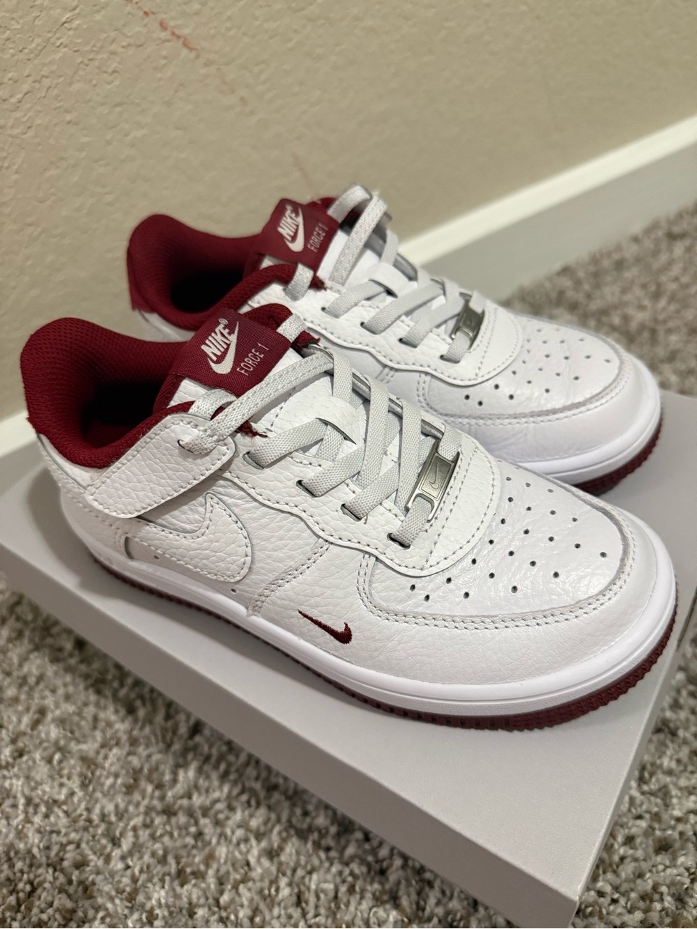Air Force 1 Nike Kids White and Maroon Low-Top Sneakers easy on
